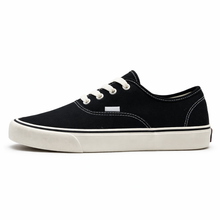 Canvas Sneaker
