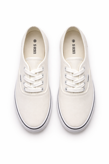 Canvas Sneaker